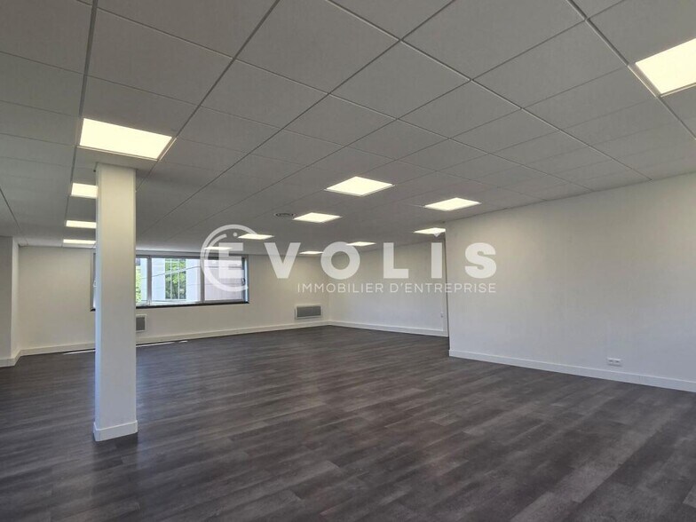 Office in Chevilly-Larue for lease - Interior Photo - Image 3 of 12