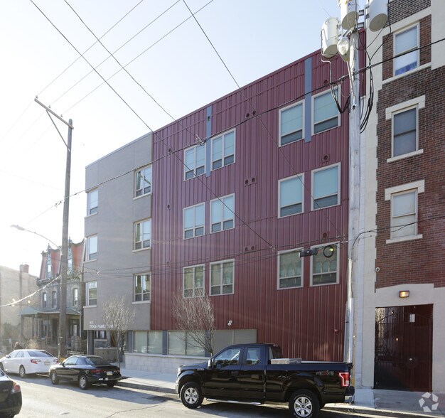 1822-18226 W Tioga St, Philadelphia, PA à vendre - Photo du bâtiment - Image 2 de 2