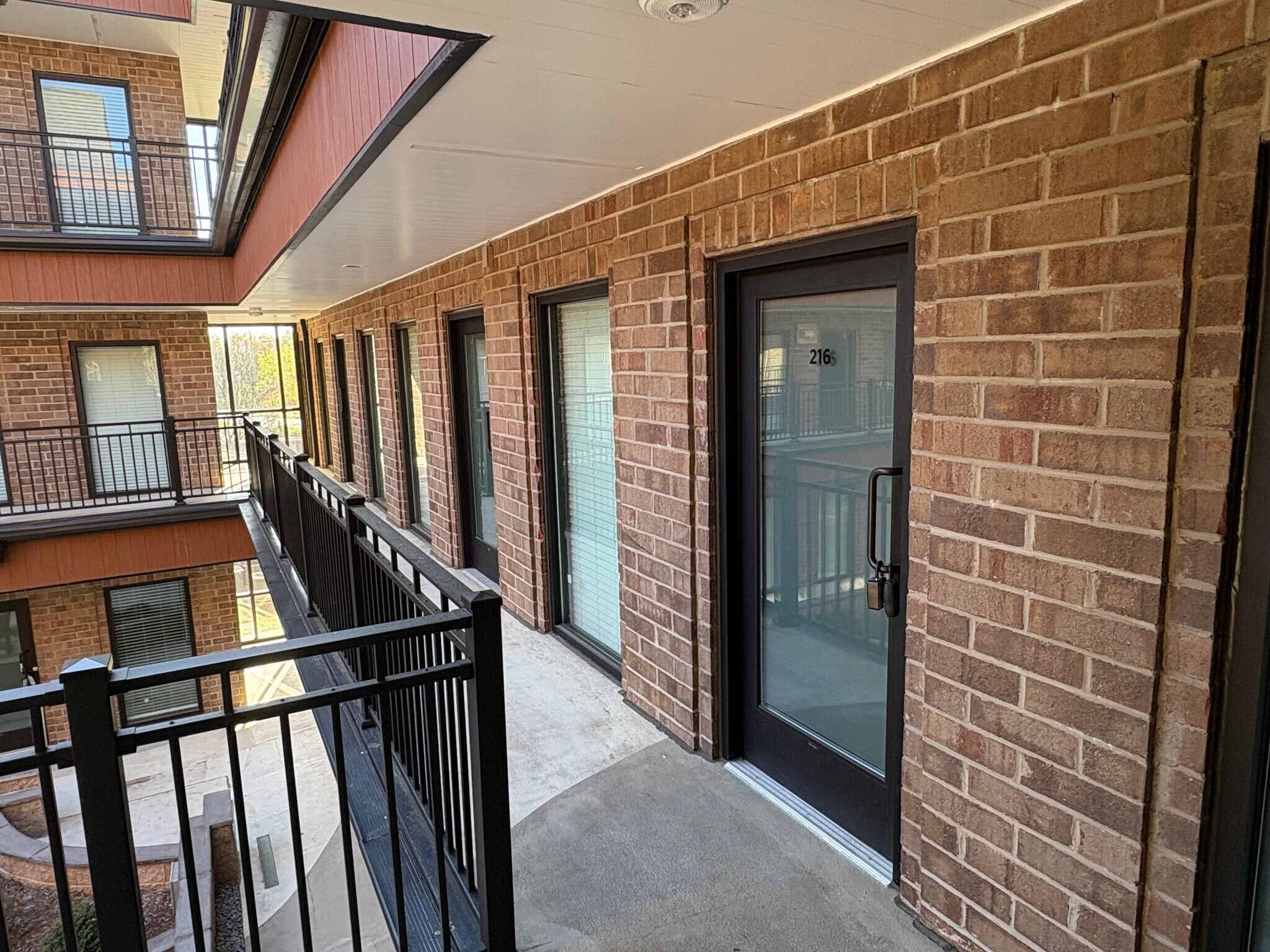 6116 Rolling Rd, Springfield, VA for lease Interior Photo- Image 1 of 11