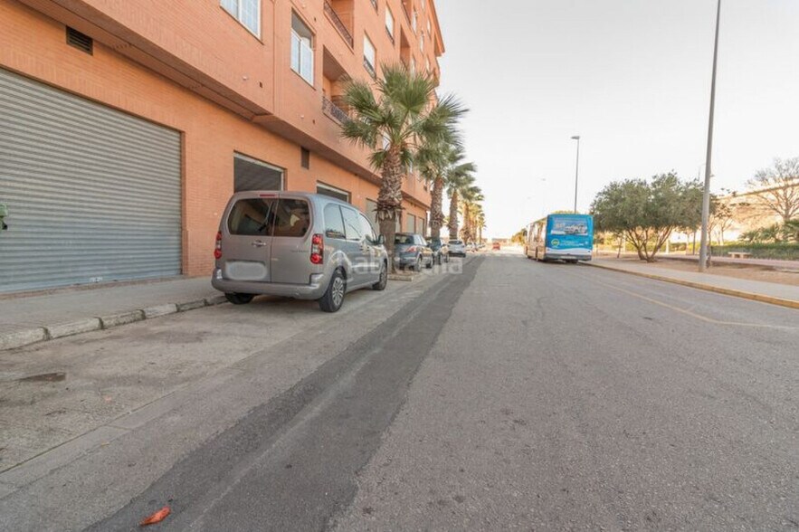 Commerce de détail dans València à vendre - Photo du bâtiment - Image 2 de 16