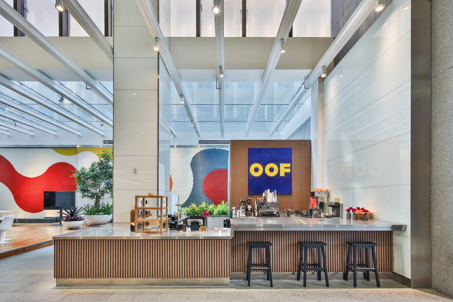 707 Wilshire Blvd, Los Angeles, CA for lease - Lobby - Image 2 of 7