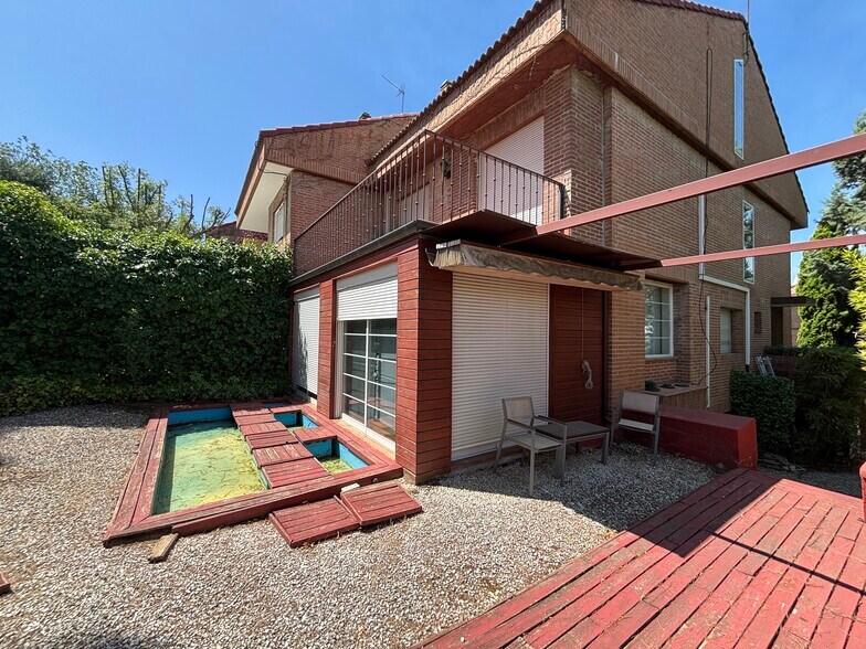 Calle Cuatro Pinos, 33, Pozuelo de Alarcón, Madrid for lease - Building Photo - Image 3 of 28