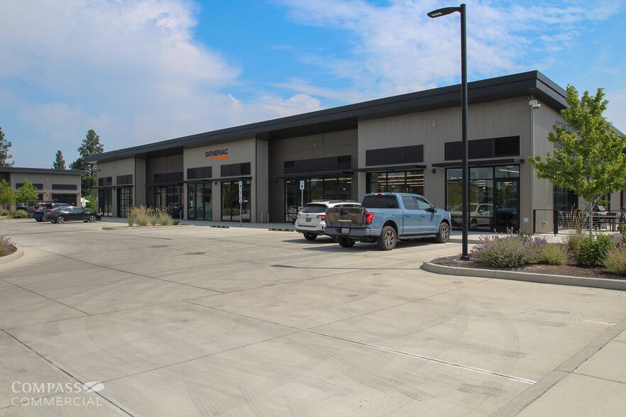 2723 NW Potts Ct, Bend, OR for lease - Building Photo - Image 3 of 17