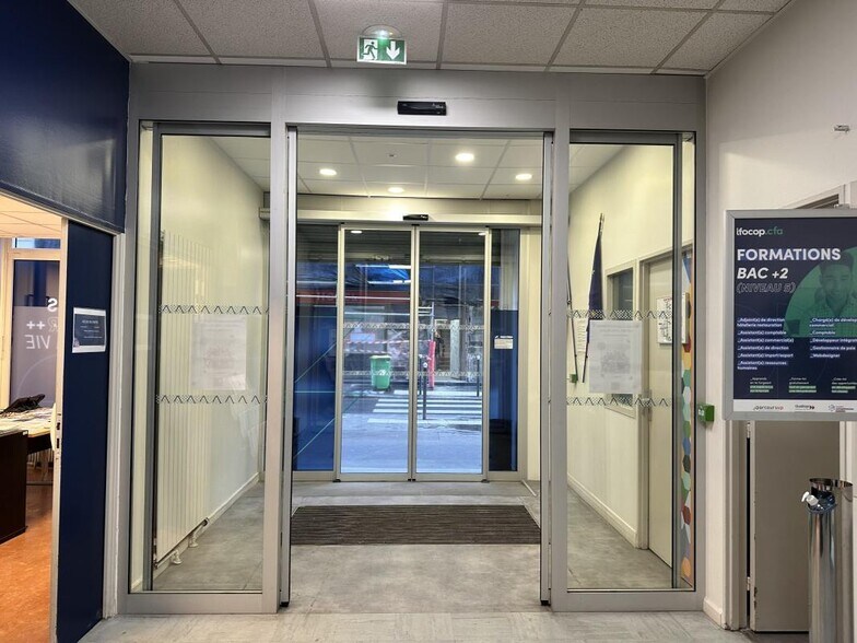 37-39 Rue Saint-Sébastien, Paris à louer - Hall d’entrée - Image 2 de 12
