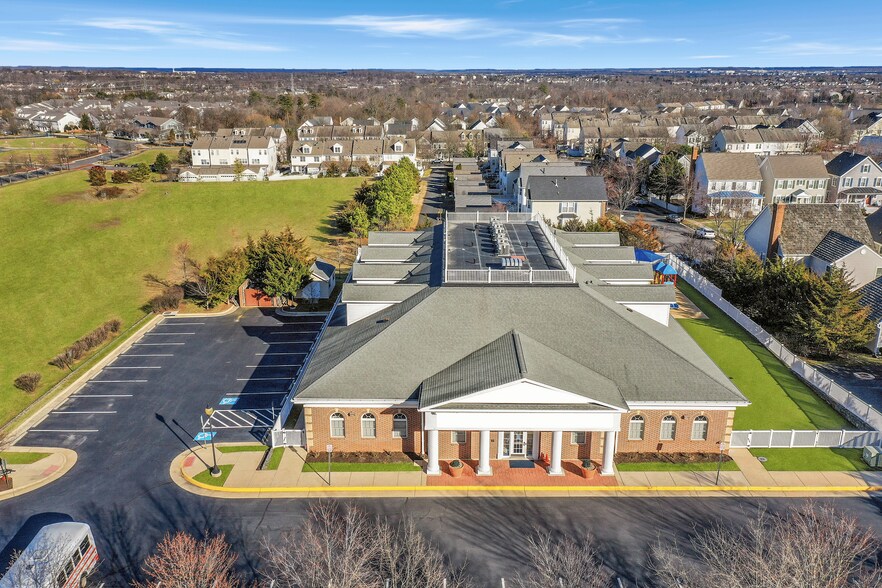 42885 Orchard Oriole Dr, Ashburn, VA à louer - Photo du bâtiment - Image 3 de 58