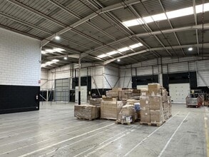 Industriel dans Azuqueca de Henares, Guadalajara à louer Photo intérieure- Image 2 de 10