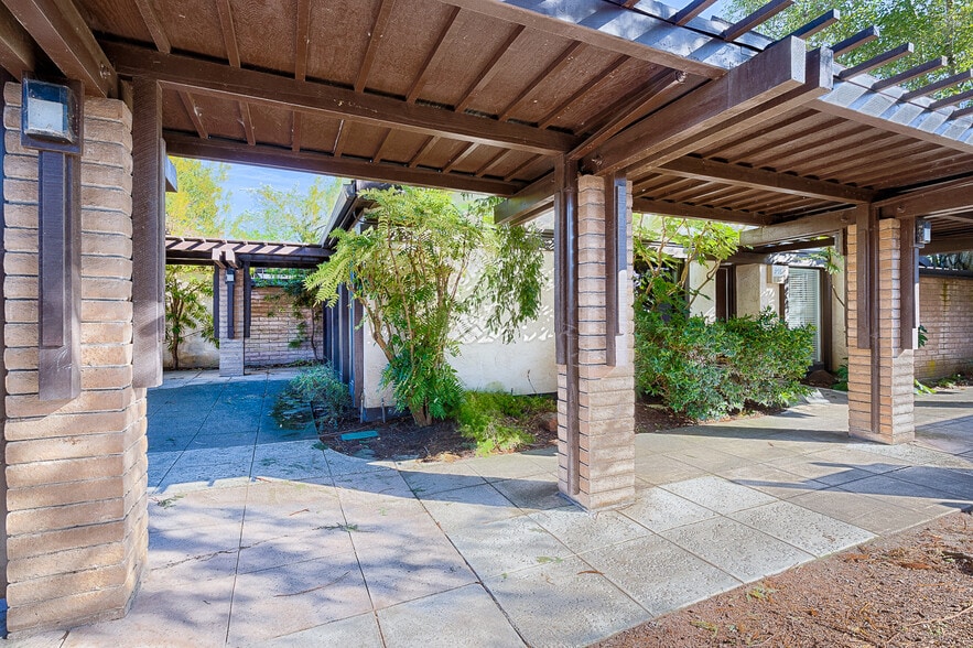 4655 Hoen Ave, Santa Rosa, CA for sale - Building Photo - Image 2 of 15