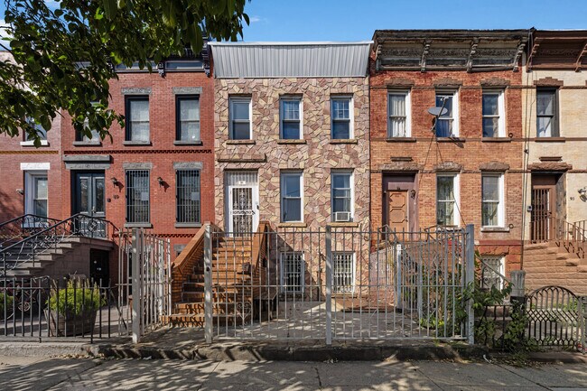 Plus de détails pour 91 Somers St, Brooklyn, NY - Multi-résidentiel à vendre