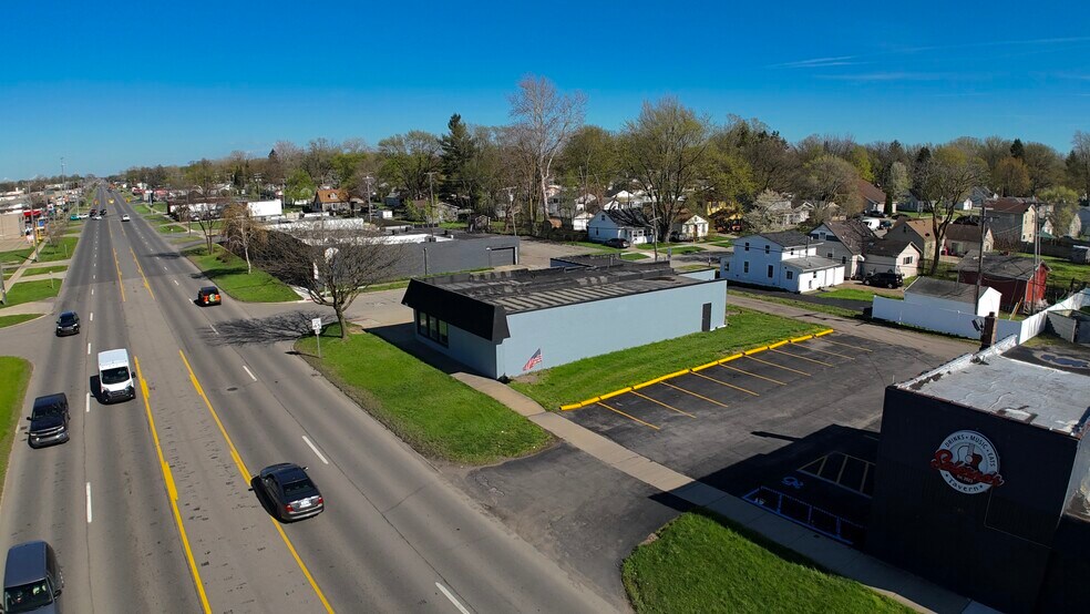 25611 Van Born Rd, Taylor, MI à vendre - Photo du bâtiment - Image 2 de 23