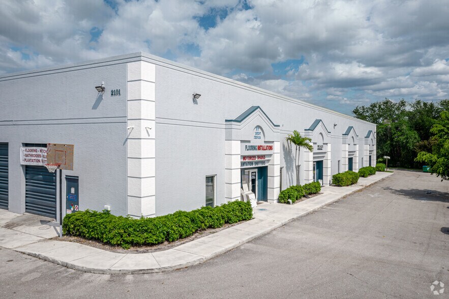 2101-2177 NW 22nd St, Pompano Beach, FL for lease - Building Photo - Image 2 of 7