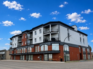 Plus de détails pour 4901 46th St, Red Deer, AB - Bureau à vendre