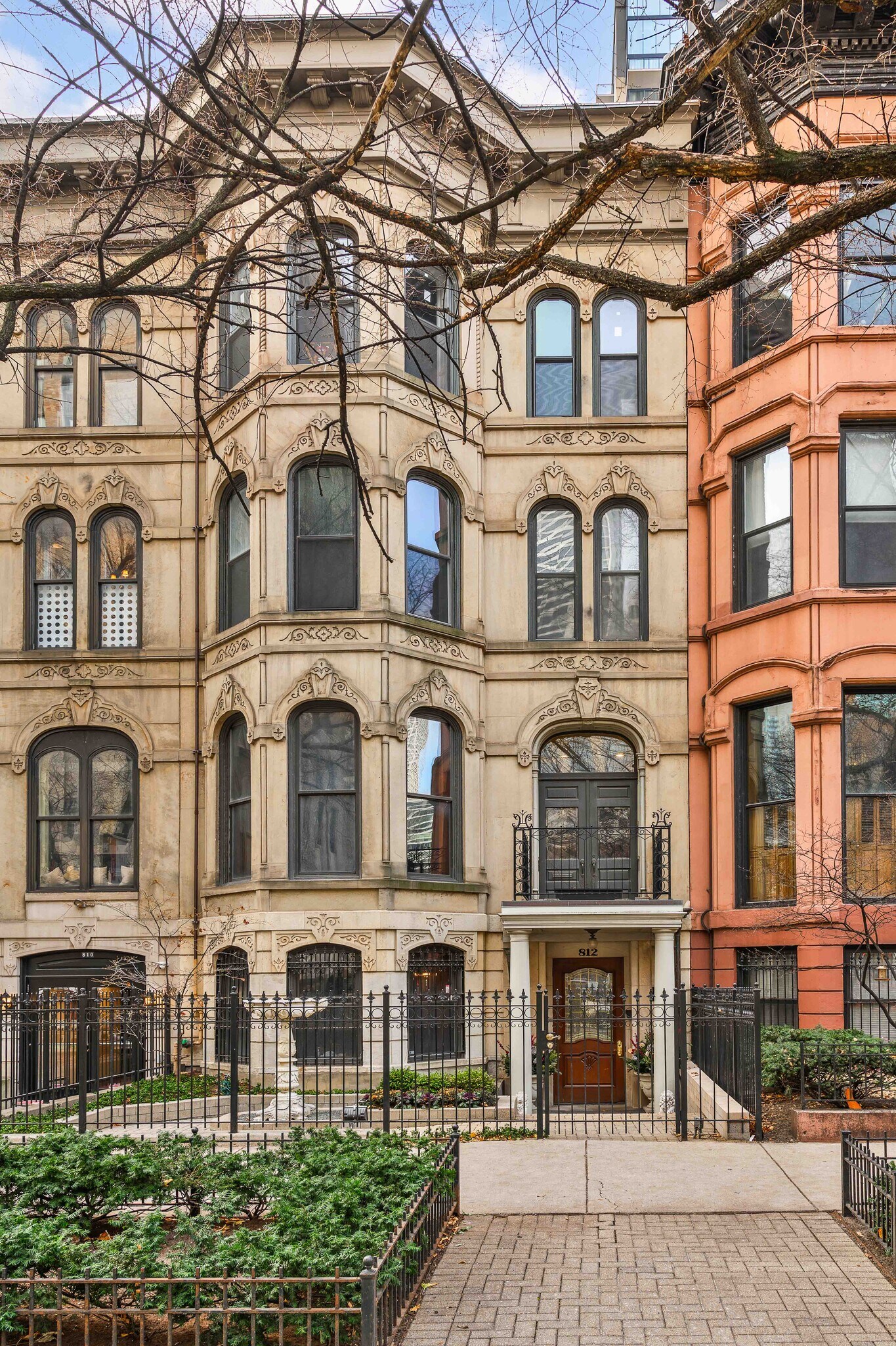 812 N Dearborn St, Chicago, IL à vendre Photo du bâtiment- Image 1 de 28