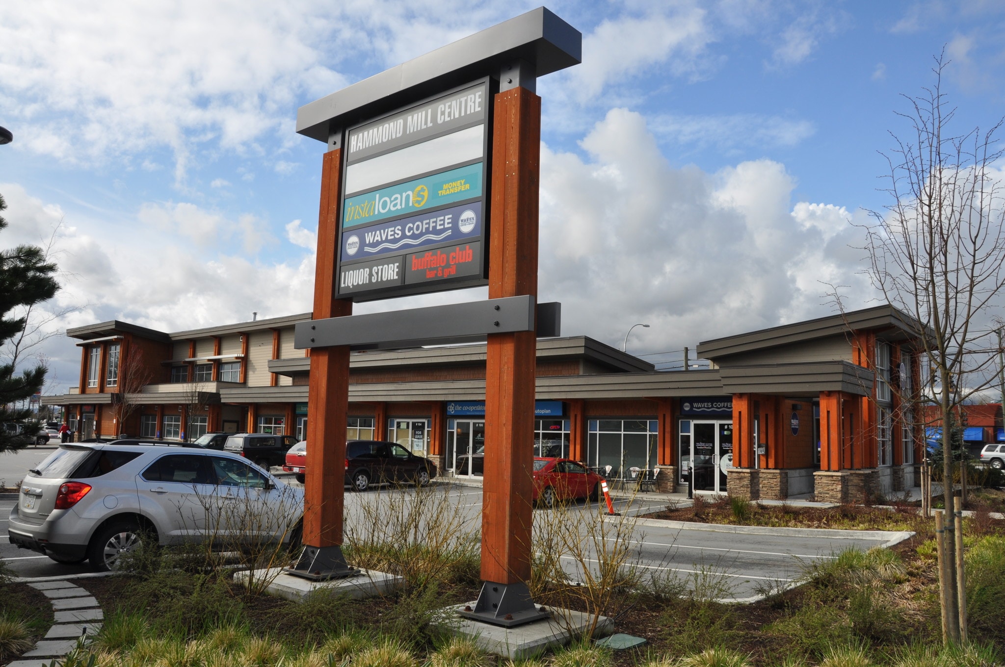 20638-20690 Lougheed Hwy, Maple Ridge, BC for sale Primary Photo- Image 1 of 1