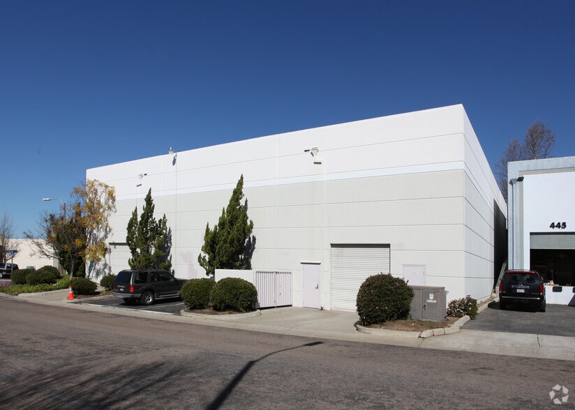 435 Carmel St, San Marcos, CA à vendre - Photo du bâtiment - Image 3 de 5