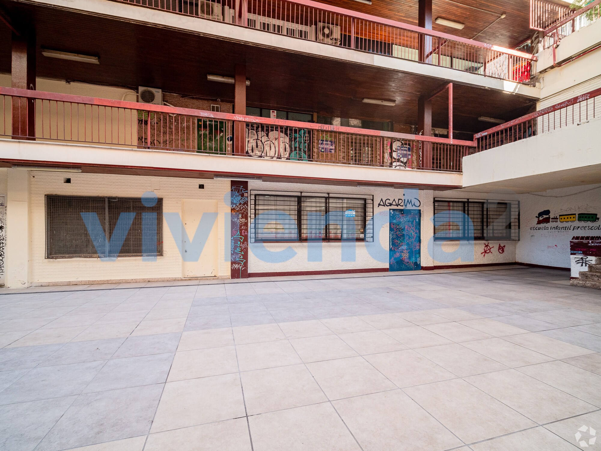 Immeuble residentiel dans Madrid, Madrid à vendre Photo intérieure- Image 1 de 2