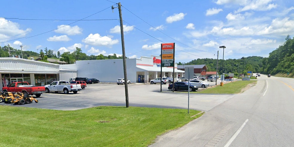 719 S Ky 15, Campton, KY à louer - Photo du bâtiment - Image 2 de 4
