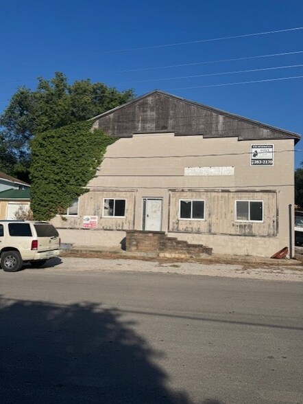 105 Main St, Farley, MO à vendre - Photo du bâtiment - Image 1 de 2