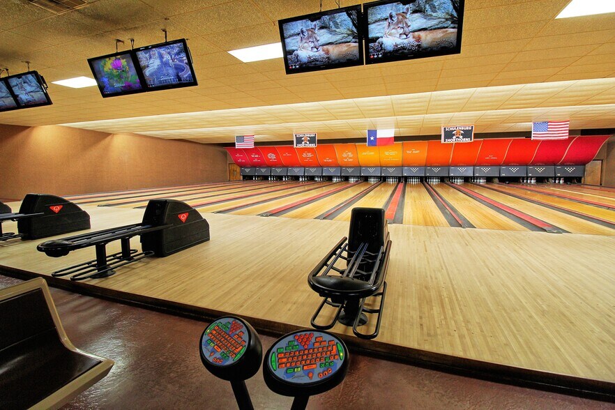 233 College St, Schulenburg, TX à vendre - Photo du bâtiment - Image 3 de 30