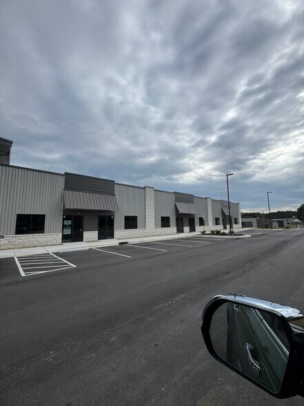 408 Airport rd, Kinston, NC à louer - Photo du bâtiment - Image 1 de 6