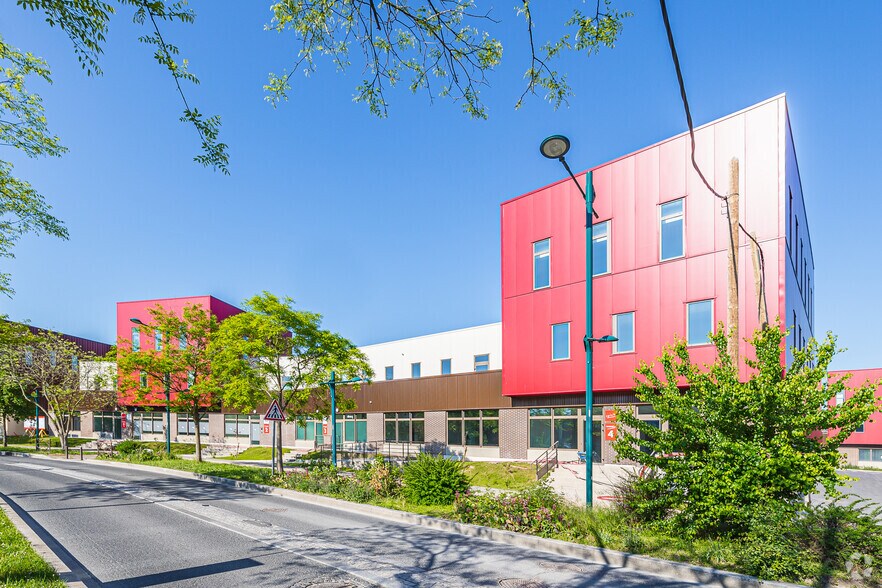 Flex in Gennevilliers for lease - Building Photo - Image 2 of 2