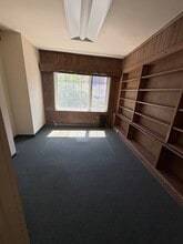 10719 71st Ave, Forest Hills, NY for lease Interior Photo- Image 2 of 11