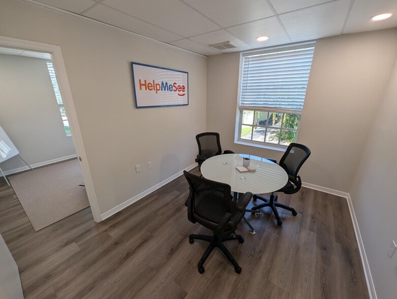 3055 Cardinal Dr, Vero Beach, FL for lease - Building Photo - Image 2 of 11