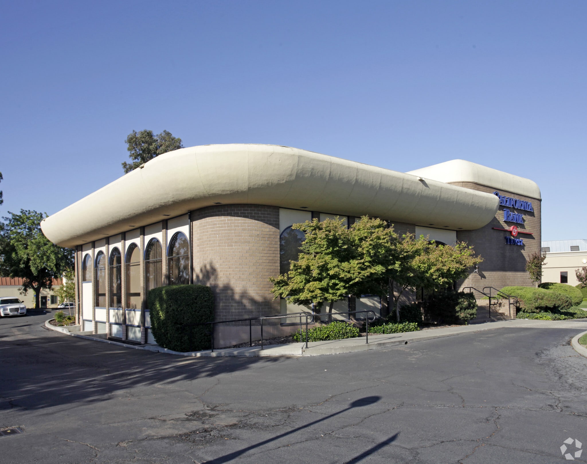1800 Arden Way, Sacramento, CA for lease Primary Photo- Image 1 of 13