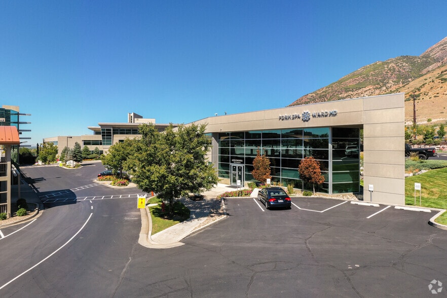 6322 S 3000 E, Salt Lake City, UT à louer - Photo du bâtiment - Image 2 de 4