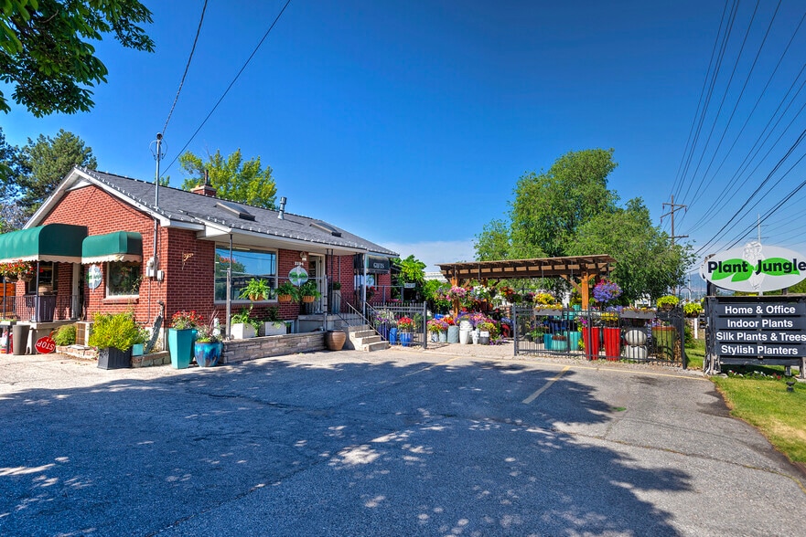2194 E Fort Union Blvd, Salt Lake City, UT à vendre - Photo du bâtiment - Image 2 de 37