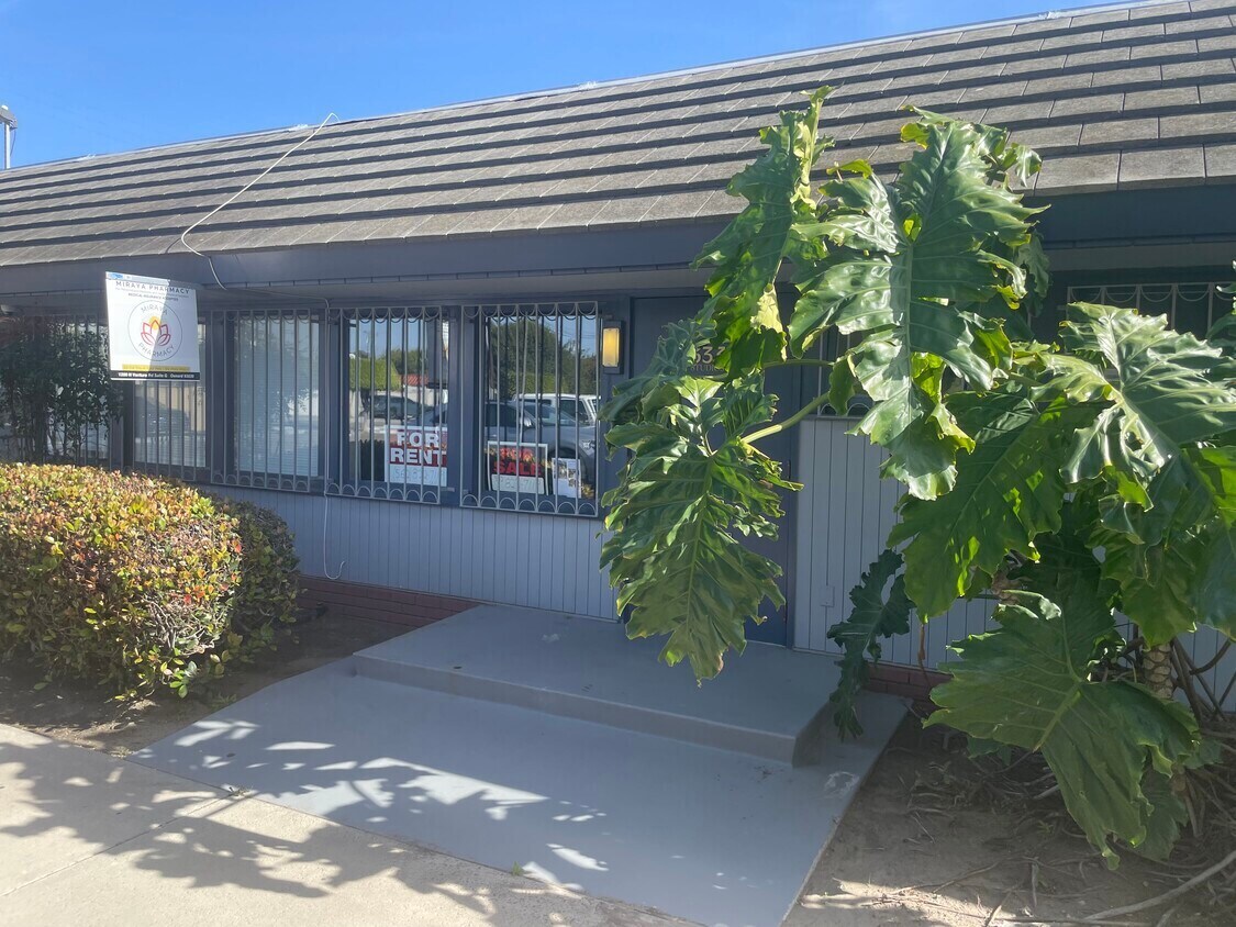 1200 N Ventura Rd, Oxnard, CA à louer Photo du bâtiment- Image 1 de 13
