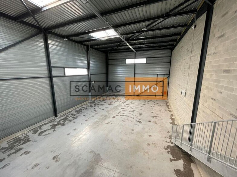 Industrial in Vaires-sur-Marne for lease - Building Photo - Image 2 of 5