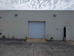 3245-3247 Court St, Pekin, IL à louer Photo intérieure- Image 2 de 4