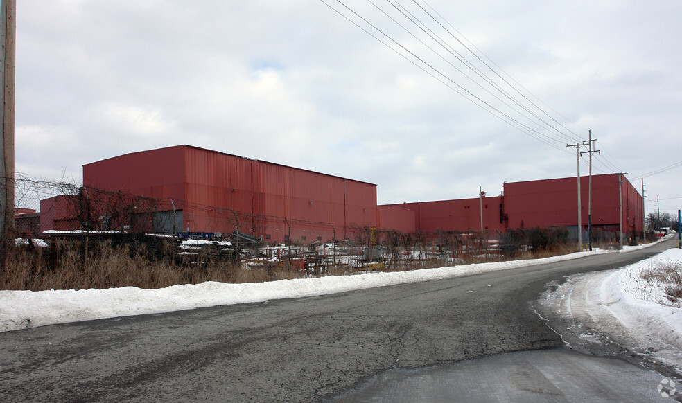 3710 Hendricks Rd, Youngstown, OH for lease - Building Photo - Image 3 of 11