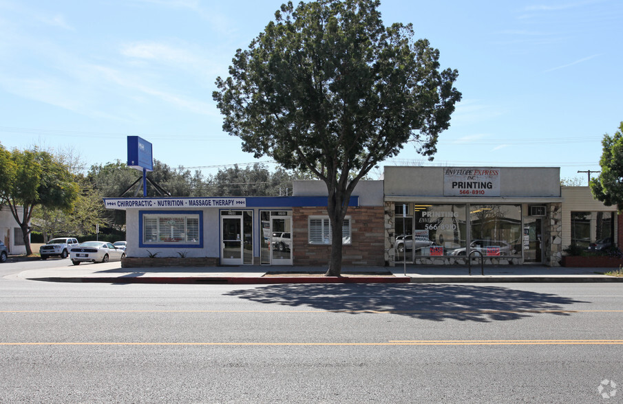 2200 W Magnolia Blvd, Burbank, CA à vendre - Photo du bâtiment - Image 1 de 1