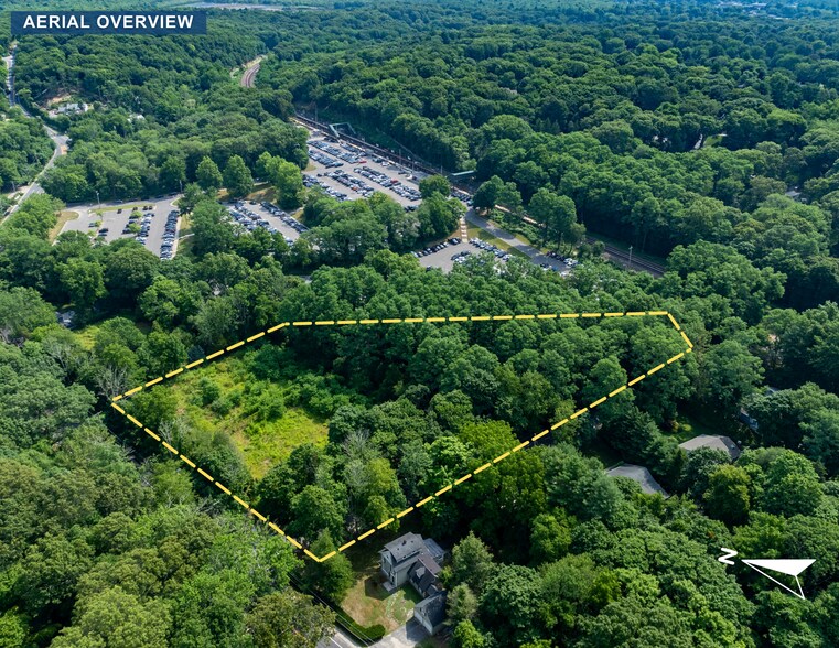 82 E Gate Dr, Huntington, NY à vendre - Aérien - Image 2 de 4