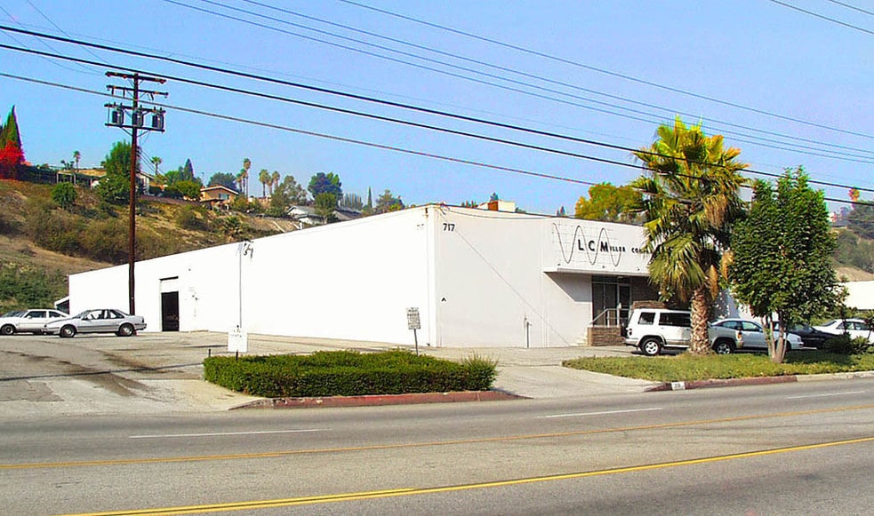 717 Monterey Pass Rd, Monterey Park, CA for sale - Primary Photo - Image 1 of 17