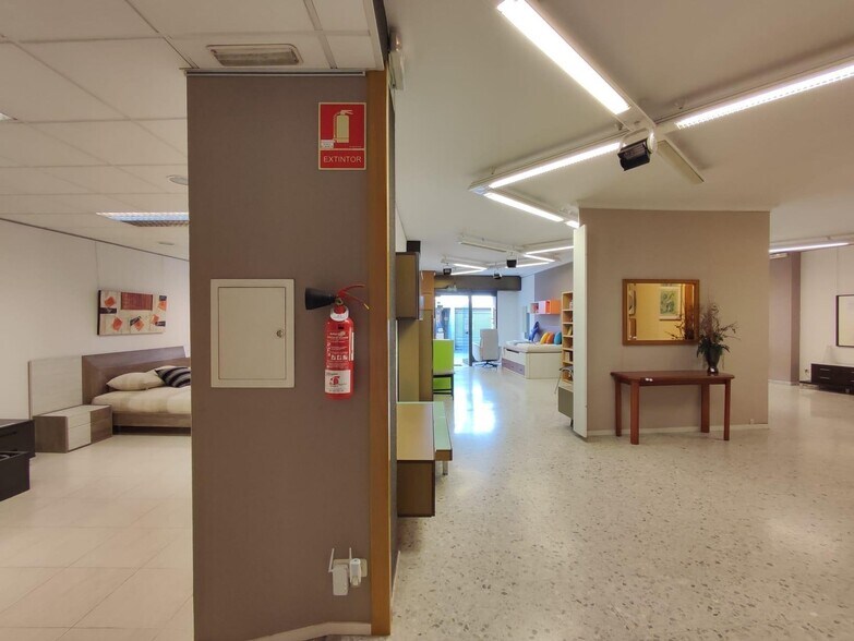 Retail in Manresa, Barcelona for sale - Interior Photo - Image 3 of 36