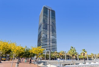 Carrer de la Marina, 16-18, Barcelone, Barcelona à louer Photo du bâtiment- Image 1 de 9