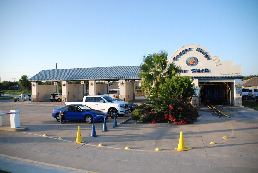 10215 China Spring Rd, Waco, TX à vendre - Photo du bâtiment - Image 2 de 8