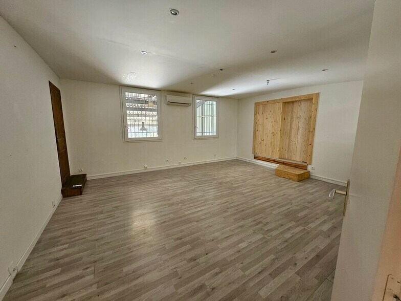 3085 Chemin Du Grand Saint Jean, Aix-en-Provence for lease - Interior Photo - Image 3 of 5