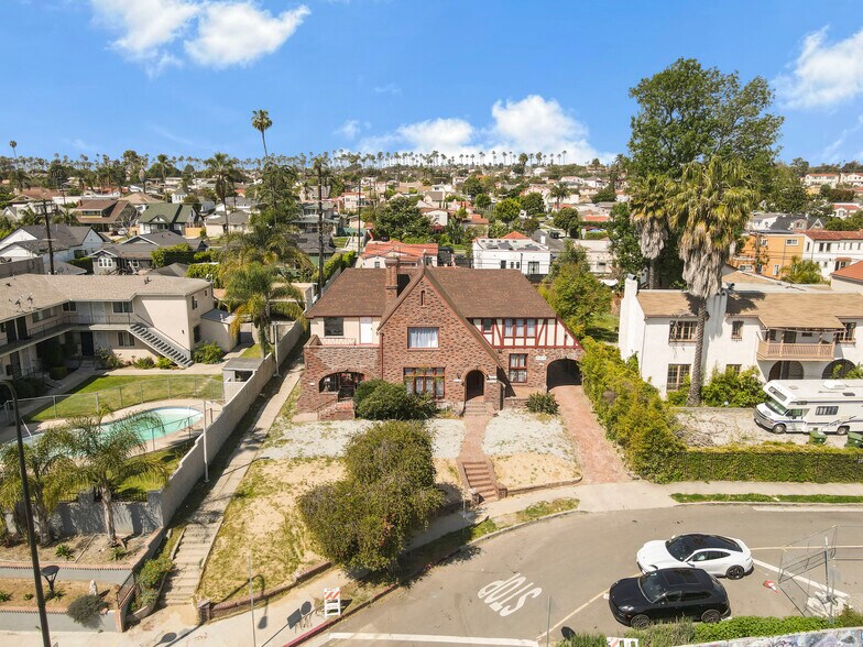 5107 Crenshaw Blvd, Los Angeles, CA à vendre - Photo du bâtiment - Image 3 de 27