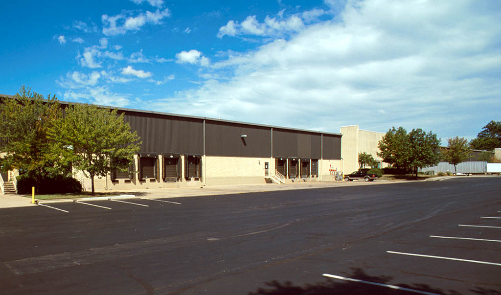 4650 Lake Forest Dr, Blue Ash, OH à louer Photo du bâtiment- Image 1 de 3