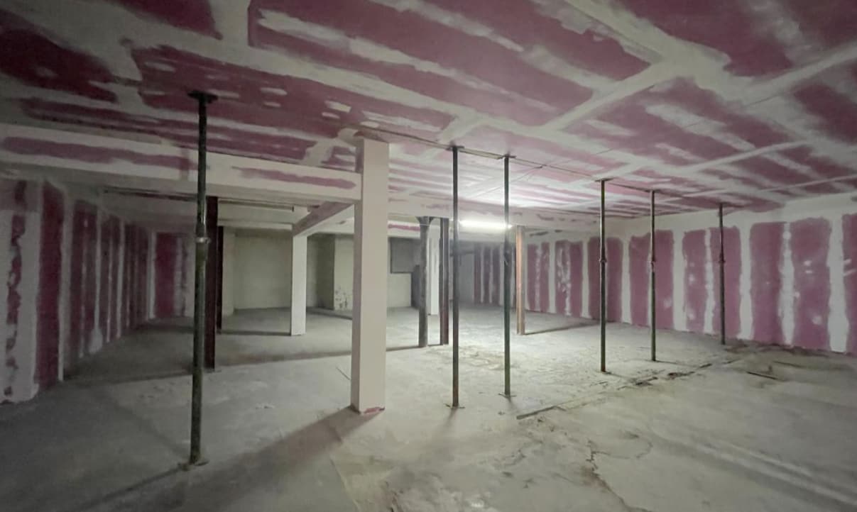 8-18 Bridge St, Aberdeen for lease Interior Photo- Image 1 of 3