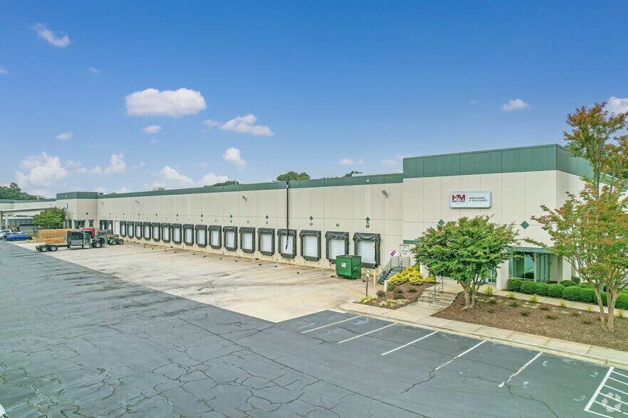 9410 D Ducks Ln, Charlotte, NC à louer - Photo du bâtiment - Image 2 de 5