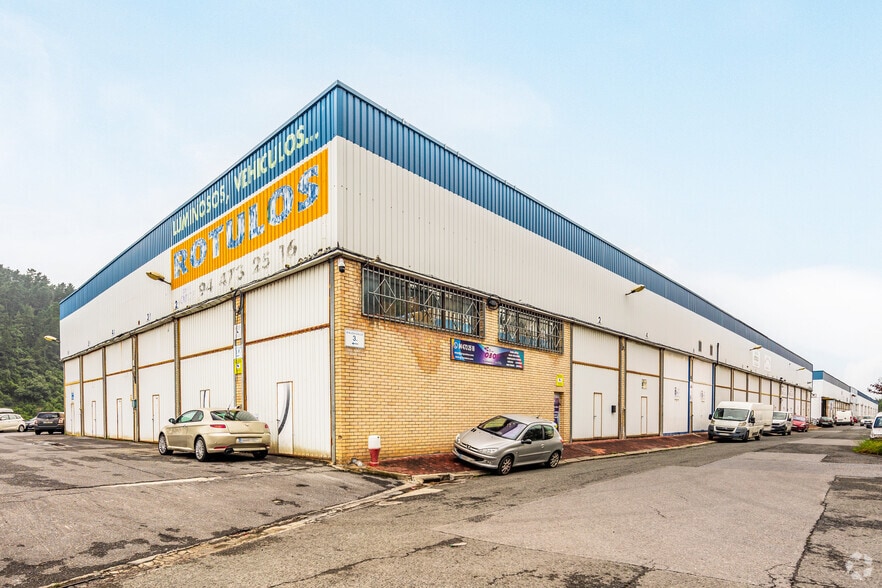 Industrial in Arrigorriaga, Vizcaya for sale - Primary Photo - Image 1 of 2