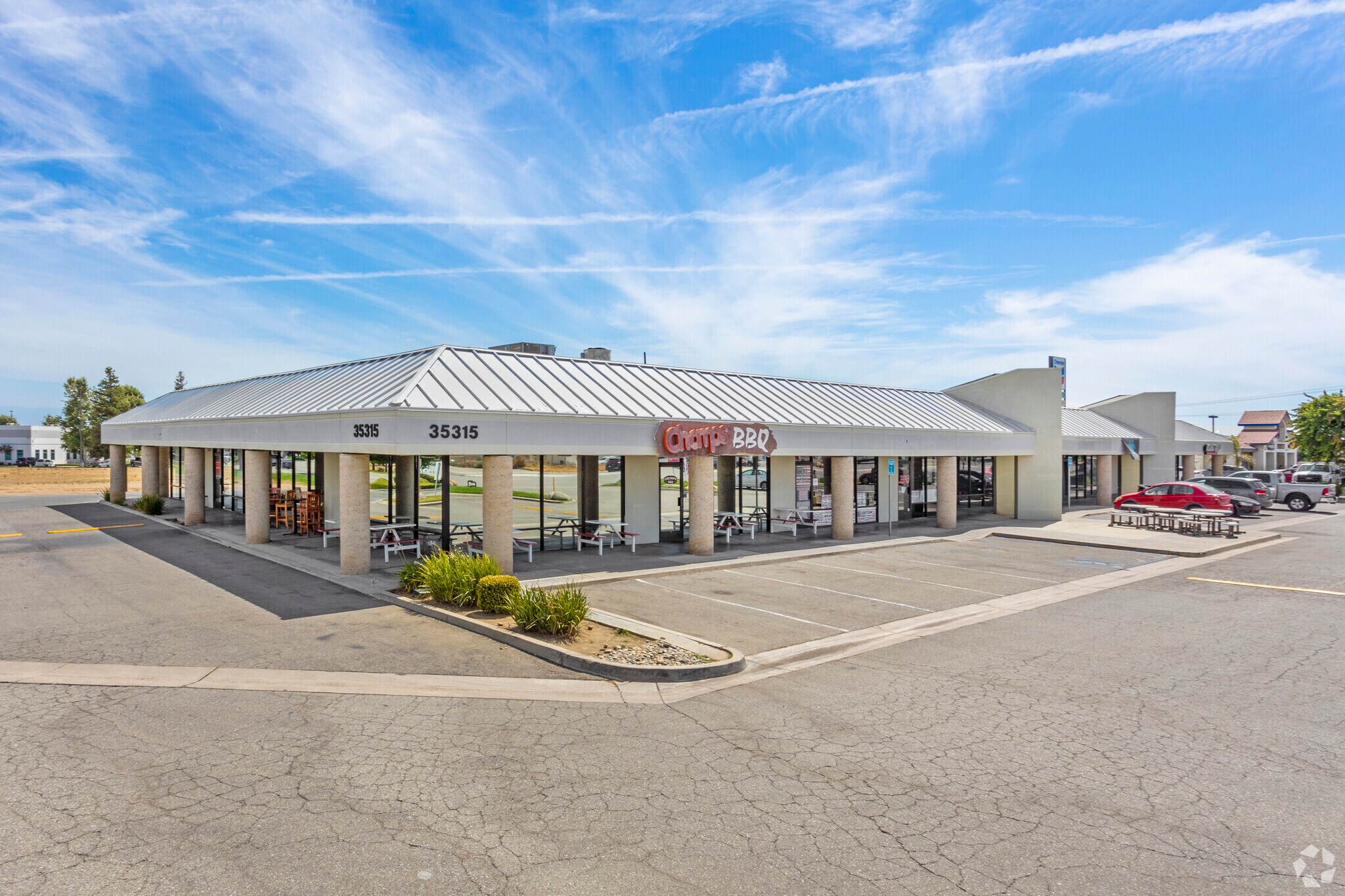 35315 Merle Haggard Dr, Bakersfield, CA for lease Primary Photo- Image 1 of 2