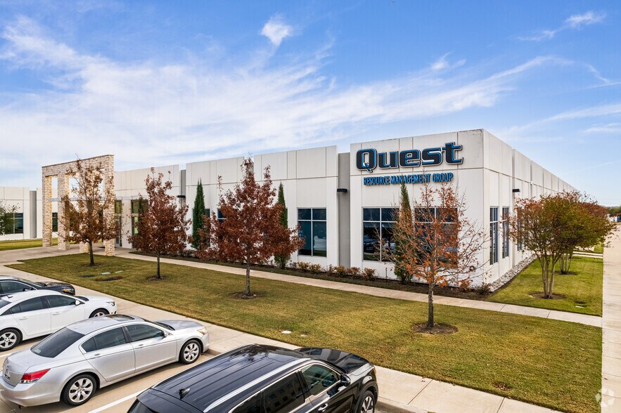 3481 Plano Pky, The Colony, TX à louer - Photo du bâtiment - Image 1 de 11