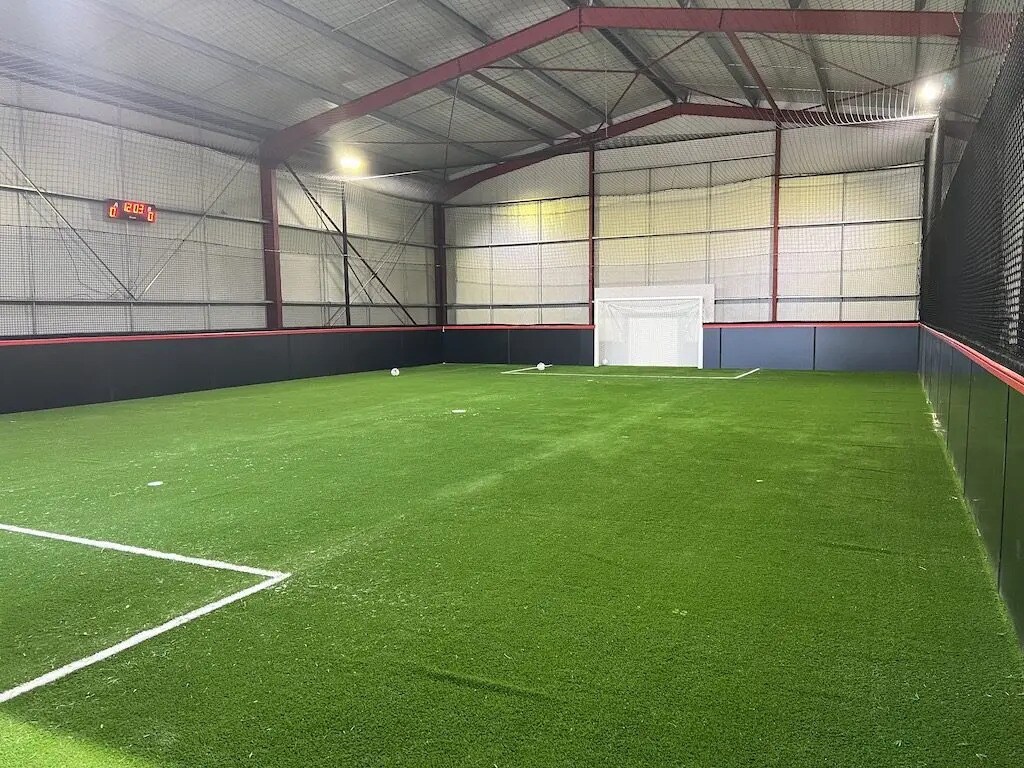 Industrial in Gujan-Mestras for sale Building Photo- Image 1 of 6