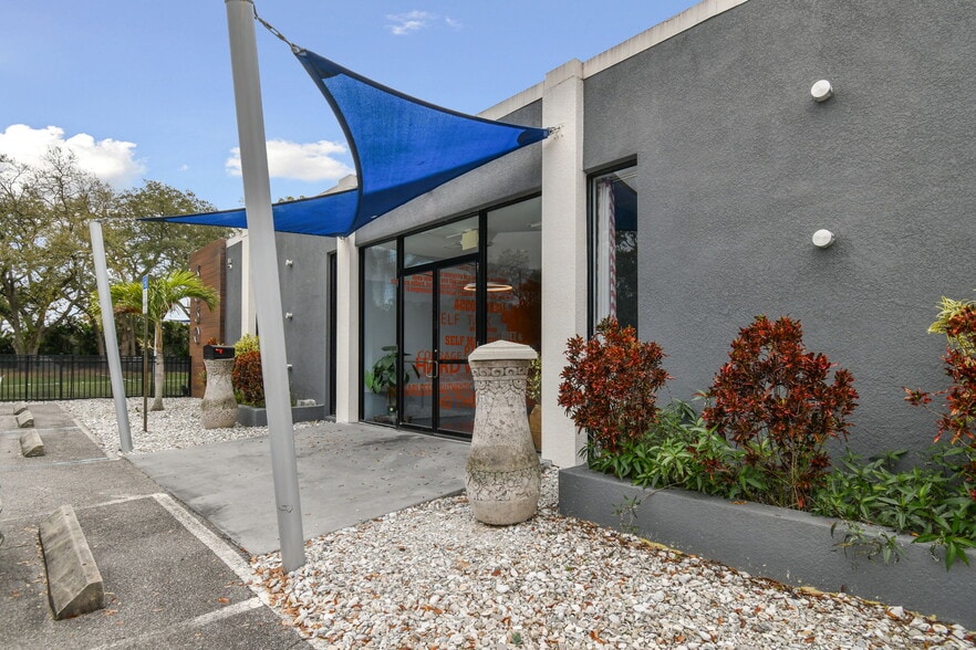 3330 W Cypress St, Tampa, FL for sale - Primary Photo - Image 1 of 117