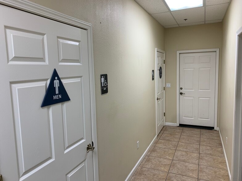 195-197 D'Arcy Pkwy, Lathrop, CA for lease - Building Photo - Image 2 of 14